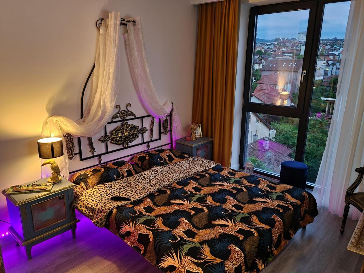 Parisian Apartment Cluj Екстериор снимка