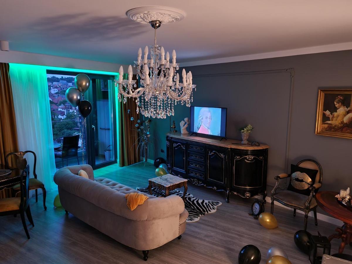 Parisian Apartment Cluj Екстериор снимка